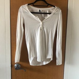 Long sleeve three quarter button
